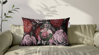 Cuscino Rettangolare Camelia Donna Rosa – Design Manuela Merlo di Pink Martini Design