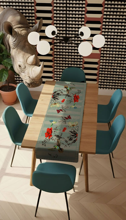 Runner Policanva Colibrì Salvia – Design Manuela Merlo di Pink Martini Design